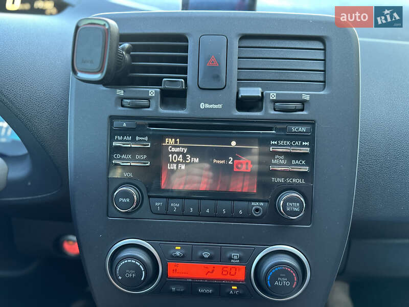 Хэтчбек Nissan Leaf 2015 в Одессе