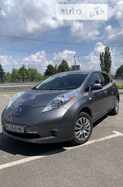 Хэтчбек Nissan Leaf 2014 в Днепре