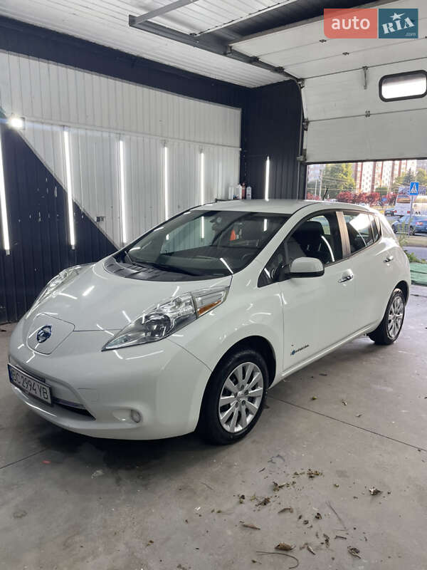 Хетчбек Nissan Leaf 2014 в Львові
