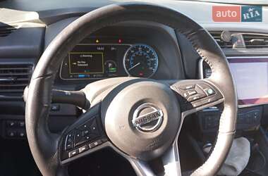 Хэтчбек Nissan Leaf 2021 в 