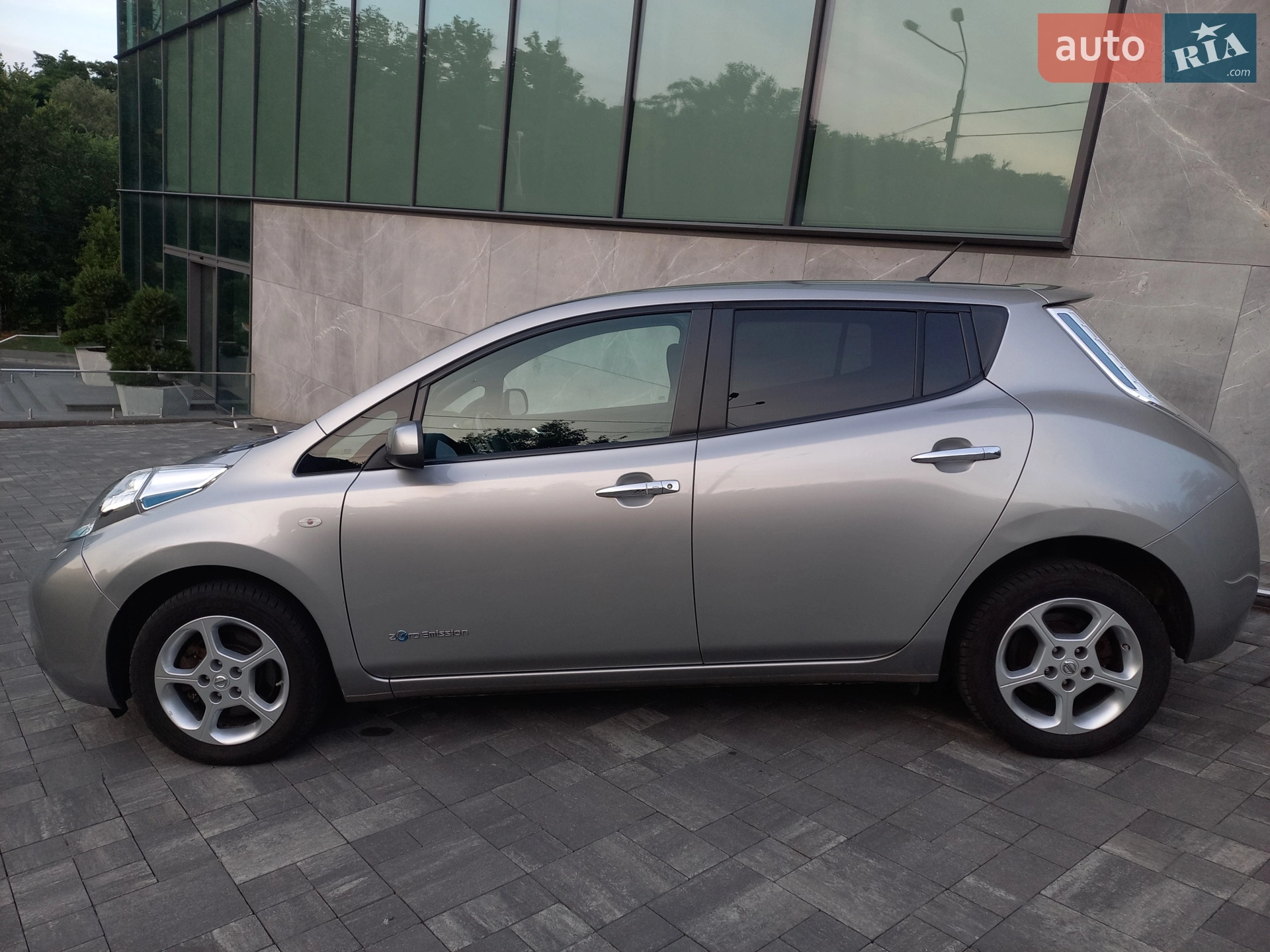 2015 Nissan Leaf - мініатюра 3