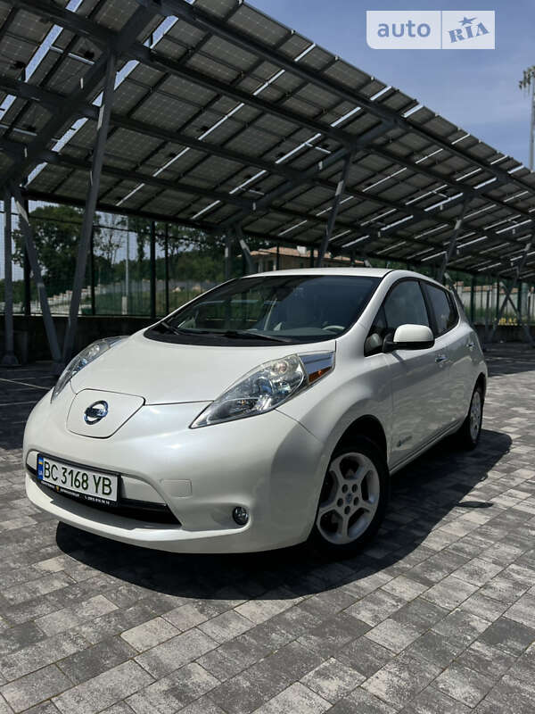 Хетчбек Nissan Leaf 2013 в Львові