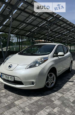 Хетчбек Nissan Leaf 2013 в Львові