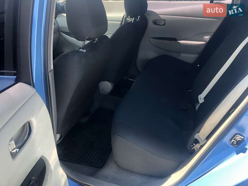Хэтчбек Nissan Leaf 2011 в Житомире