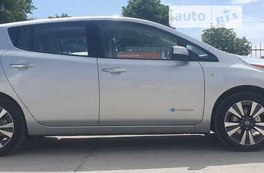 Хетчбек Nissan Leaf 2012 в Житомирі