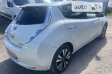 Хэтчбек Nissan Leaf 2017 в Дубно