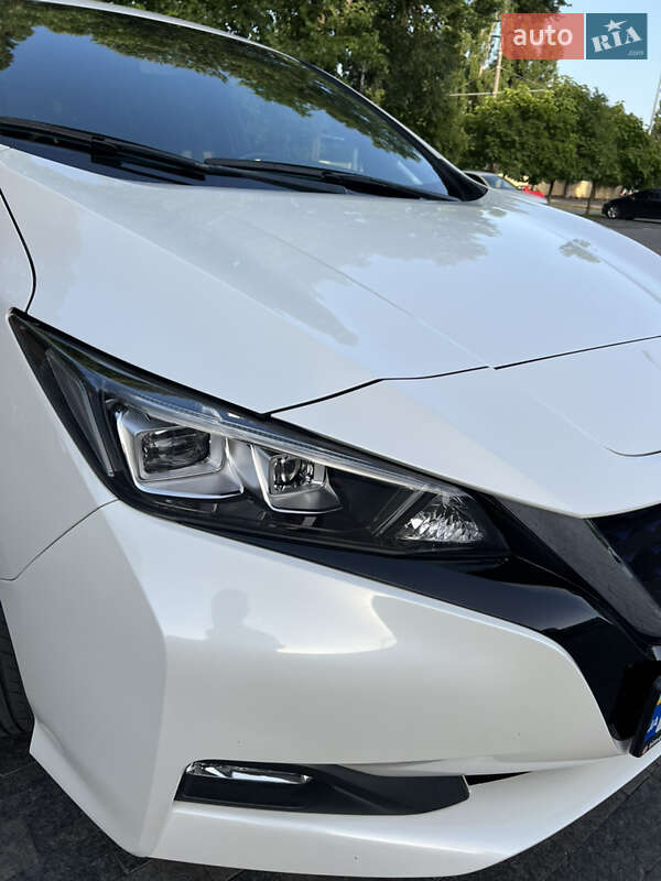 Хэтчбек Nissan Leaf 2017 в Одессе