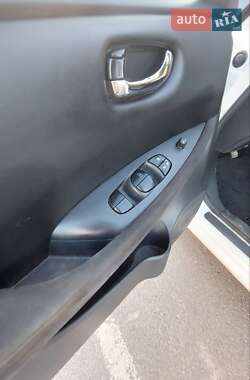 Хэтчбек Nissan Leaf 2015 в Житомире