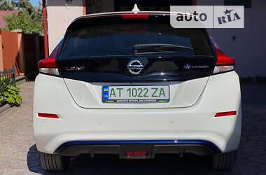 Хэтчбек Nissan Leaf 2022 в Калуше