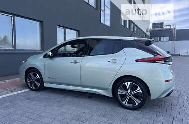 Хэтчбек Nissan Leaf 2018 в Львове