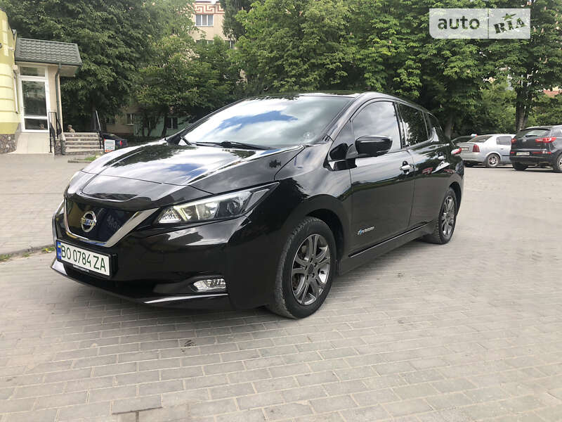 Хетчбек Nissan Leaf 2018 в Кам'янець-Подільському