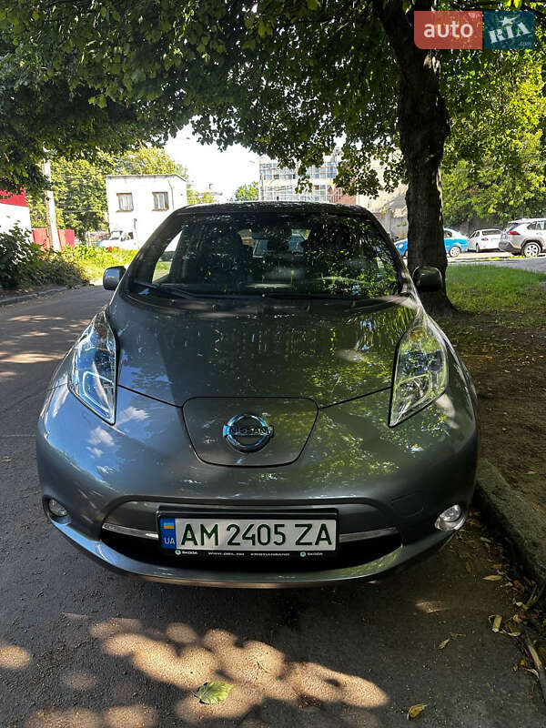 Хэтчбек Nissan Leaf 2013 в Житомире