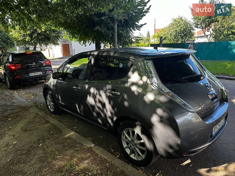 Хэтчбек Nissan Leaf 2013 в Житомире