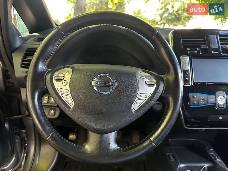 Хэтчбек Nissan Leaf 2013 в Житомире