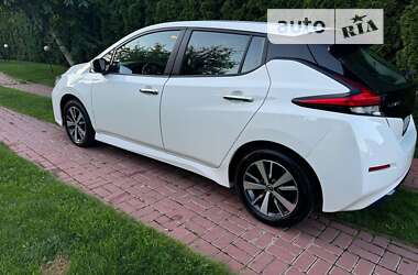 Хетчбек Nissan Leaf 2022 в Києві