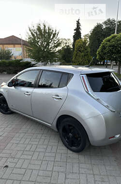 Хетчбек Nissan Leaf 2013 в Ужгороді