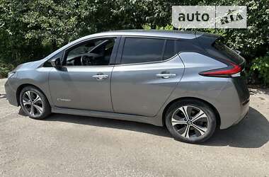 Хетчбек Nissan Leaf 2018 в Львові