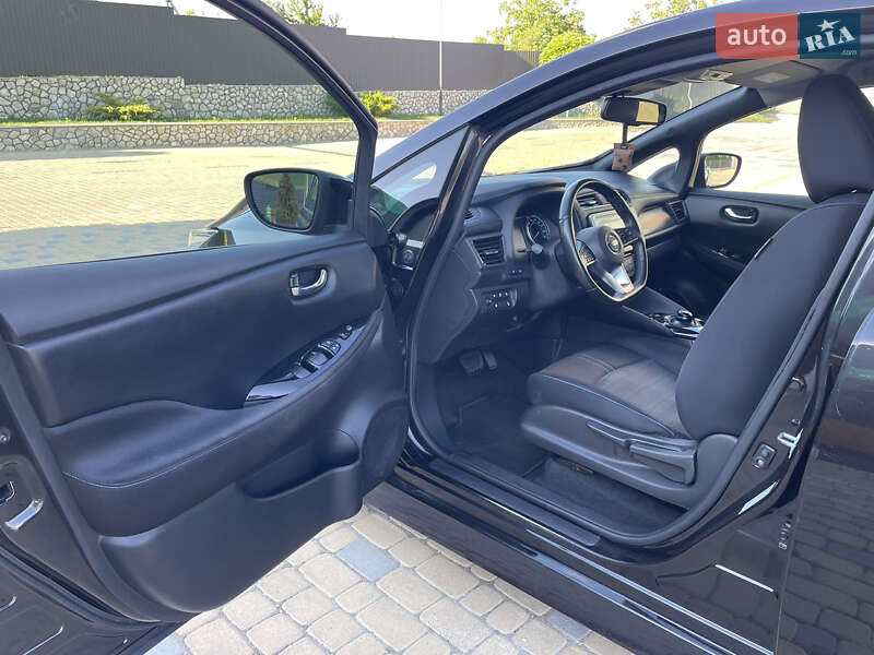 Хэтчбек Nissan Leaf 2018 в Волочиске