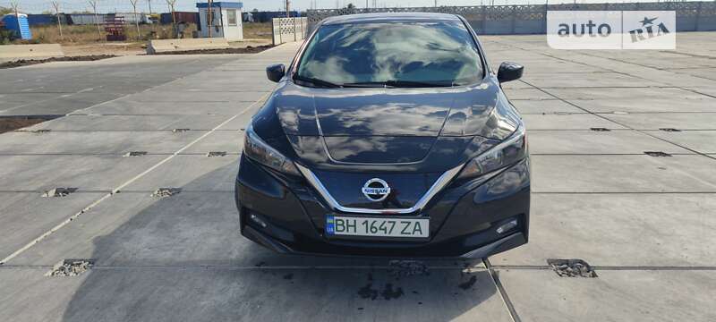 Хэтчбек Nissan Leaf 2018 в Одессе