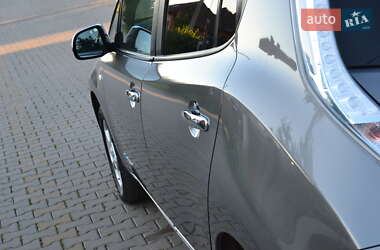 Хэтчбек Nissan Leaf 2014 в 
