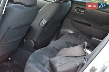Хэтчбек Nissan Leaf 2014 в 