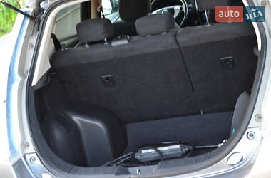 Хэтчбек Nissan Leaf 2014 в 
