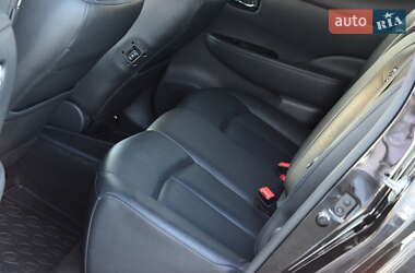 Хетчбек Nissan Leaf 2013 в 