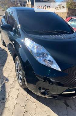 Хэтчбек Nissan Leaf 2016 в Херсоне