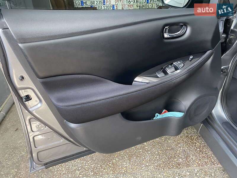 Хэтчбек Nissan Leaf 2020 в Тернополе