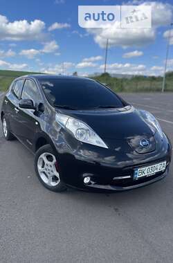 Хэтчбек Nissan Leaf 2016 в Ровно