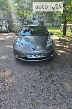 Хэтчбек Nissan Leaf 2013 в Вишневом