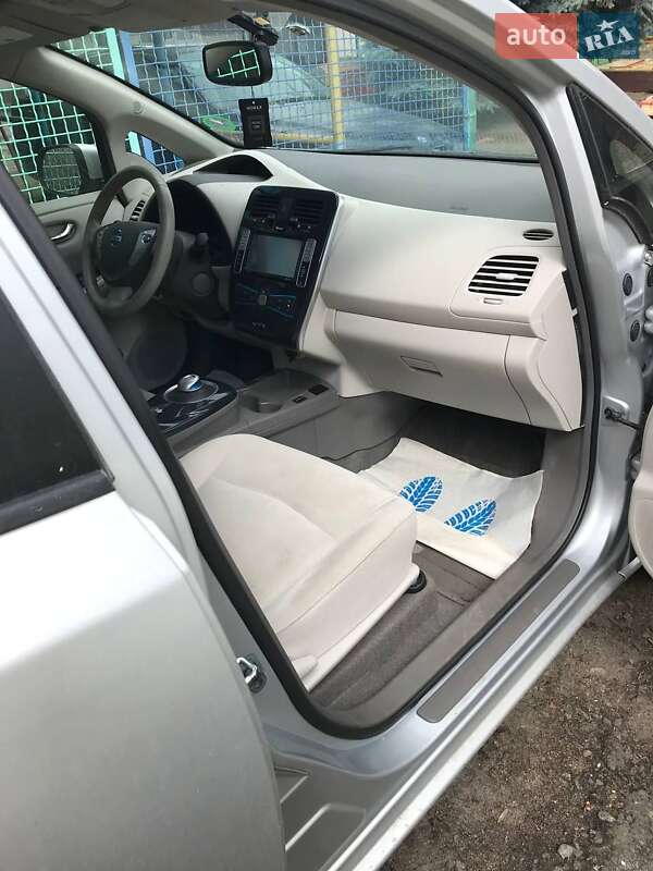 Хэтчбек Nissan Leaf 2012 в Одессе фото 7 Хэтчбек Nissan Leaf 2012 в Одессе