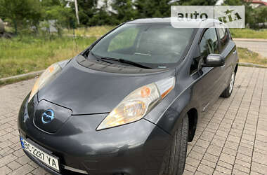 Хэтчбек Nissan Leaf 2013 в Винниках