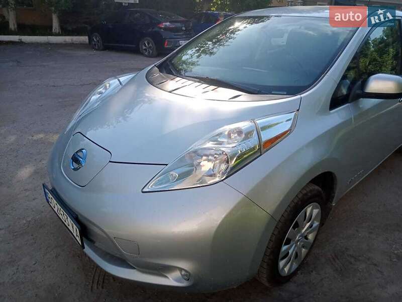 Хетчбек Nissan Leaf 2015 в Тернополі фото 6 Хетчбек Nissan Leaf 2015 в Тернополі