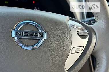 Хетчбек Nissan Leaf 2012 в 