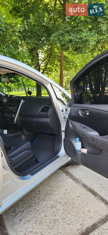 Хэтчбек Nissan Leaf 2014 в Харькове
