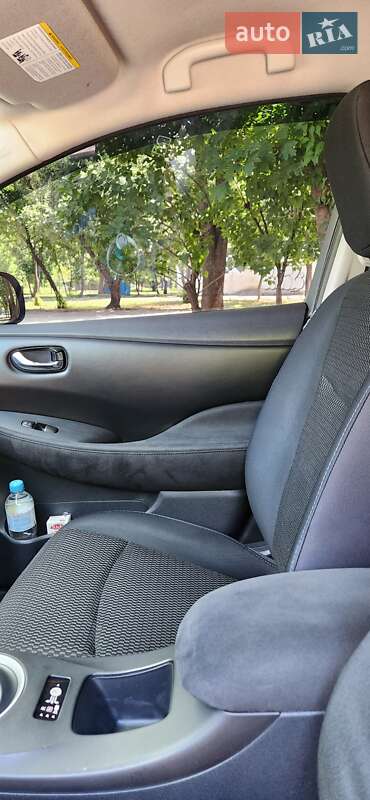 Хэтчбек Nissan Leaf 2014 в Харькове