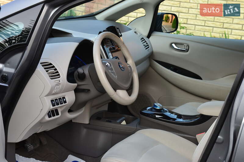 Хэтчбек Nissan Leaf 2016 в Луцке фото 15 Хэтчбек Nissan Leaf 2016 в Луцке