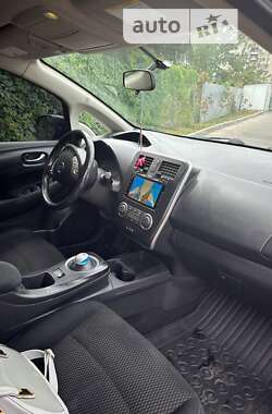 Хэтчбек Nissan Leaf 2014 в 