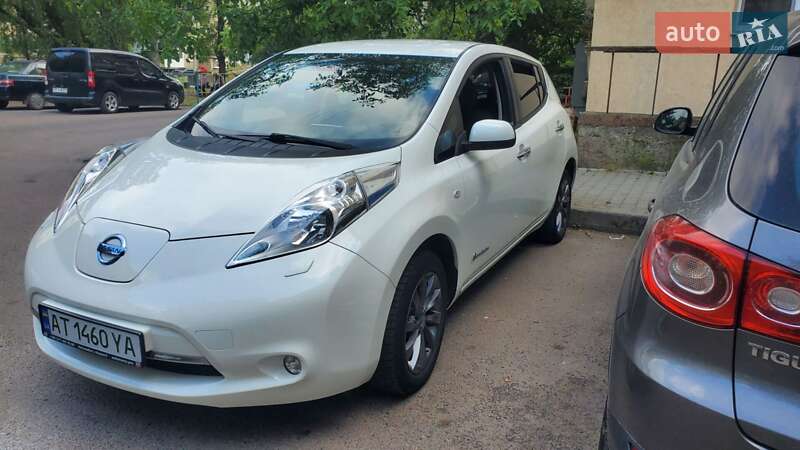 Хетчбек Nissan Leaf 2016 в Івано-Франківську