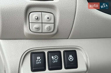 Хэтчбек Nissan Leaf 2012 в 