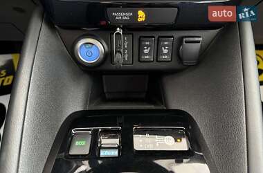 Хэтчбек Nissan Leaf 2022 в 