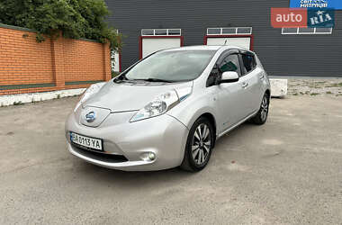 Хэтчбек Nissan Leaf 2015 в Кропивницком