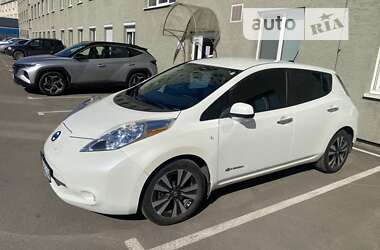 Хэтчбек Nissan Leaf 2016 в Киеве