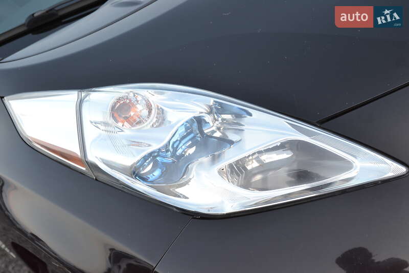Хетчбек Nissan Leaf 2014 в Луцьку