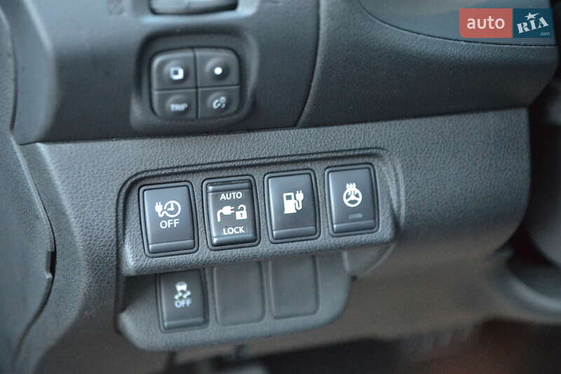 Хетчбек Nissan Leaf 2014 в Луцьку