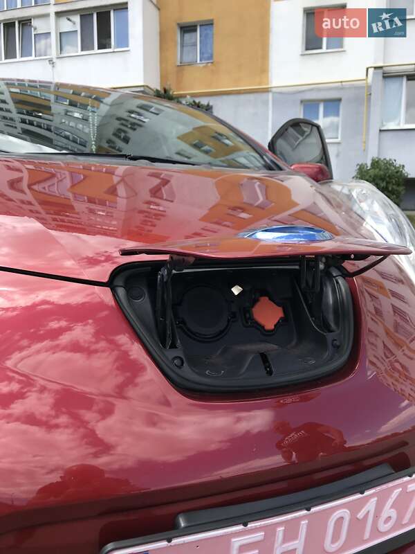 Хэтчбек Nissan Leaf 2013 в Харькове
