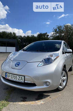 Хэтчбек Nissan Leaf 2013 в Запорожье