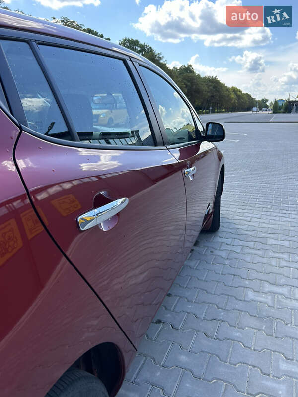 Хэтчбек Nissan Leaf 2015 в Белой Церкви фото 4 Хэтчбек Nissan Leaf 2015 в Белой Церкви