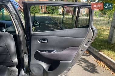 Хэтчбек Nissan Leaf 2014 в 
